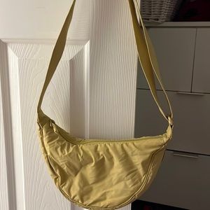 Mustard Uniqlo cross body bag
